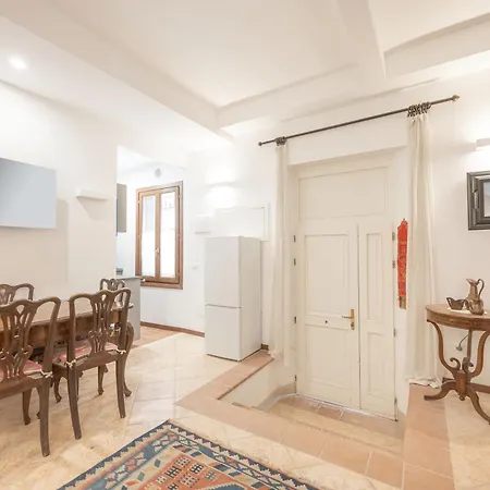 Apartment Casa Luna - Vicino Stazione Dei Treni